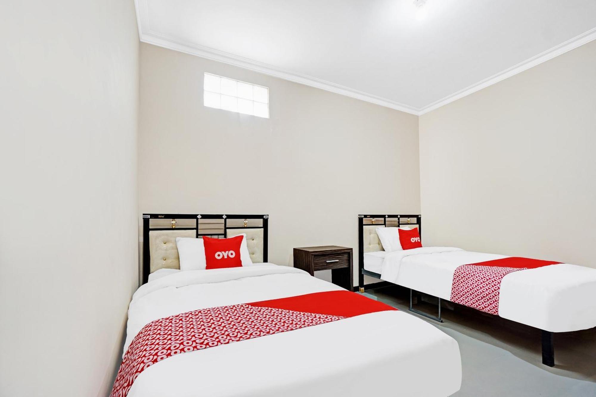Avisha Guest House Syariah Malang Ngoại thất bức ảnh